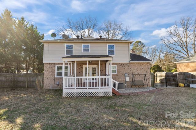 10737 Osprey Drive, Charlotte, NC 28226