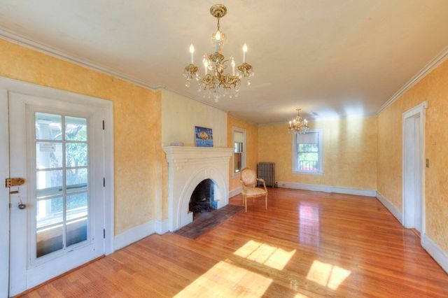 24 Hadwen Road, Worcester, MA 01602