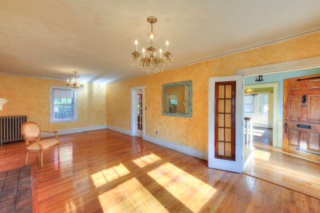 24 Hadwen Road, Worcester, MA 01602