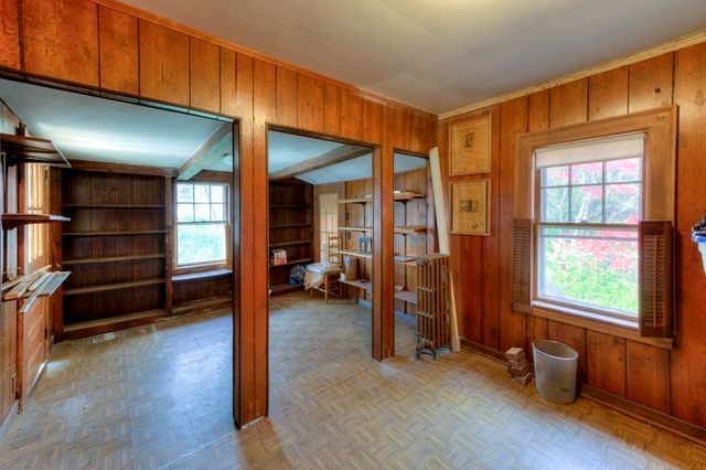 24 Hadwen Road, Worcester, MA 01602