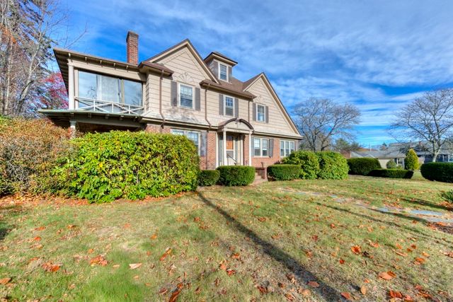 24 Hadwen Road, Worcester, MA 01602