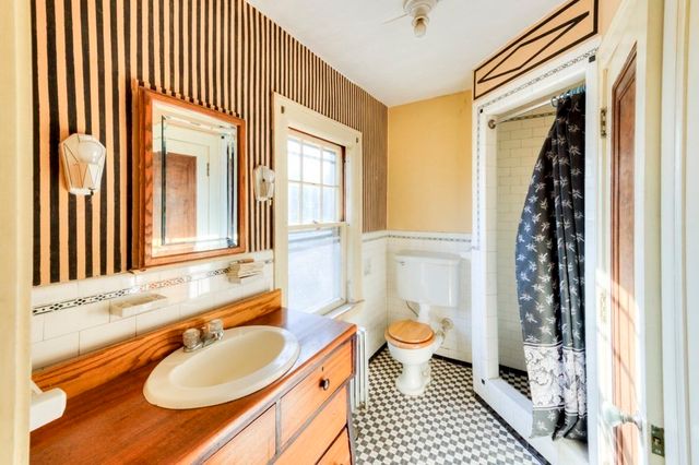 24 Hadwen Road, Worcester, MA 01602