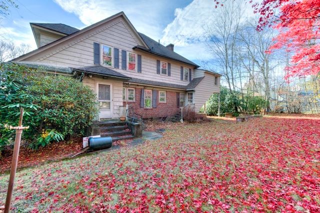 24 Hadwen Road, Worcester, MA 01602