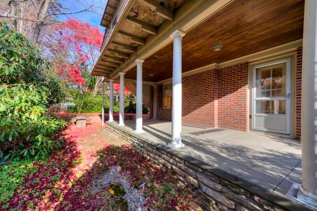 24 Hadwen Road, Worcester, MA 01602