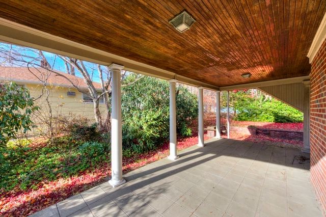 24 Hadwen Road, Worcester, MA 01602