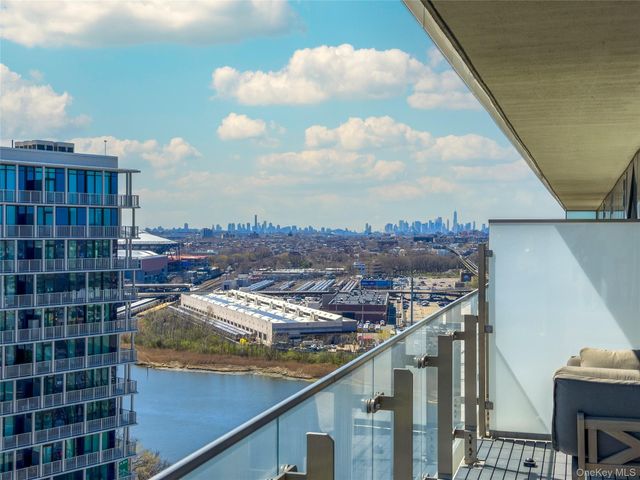 13101 40th Road PH3T, Flushing, NY 11354