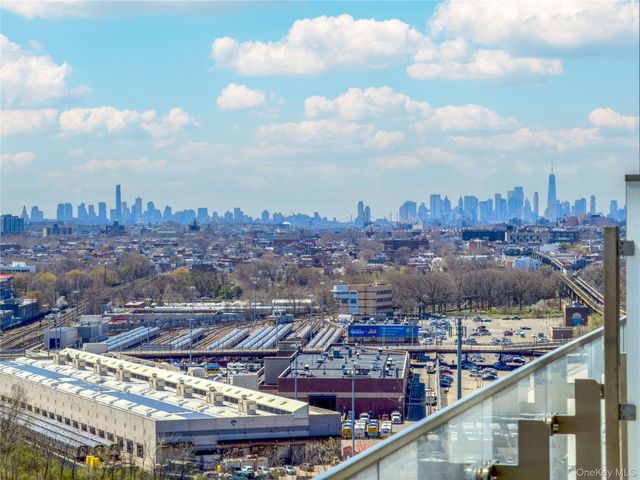 13101 40th Road PH3T, Flushing, NY 11354