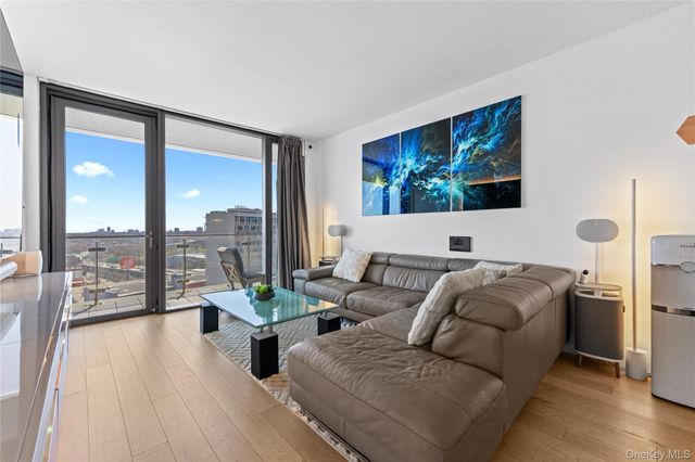 13101 40th Road PH3T, Flushing, NY 11354