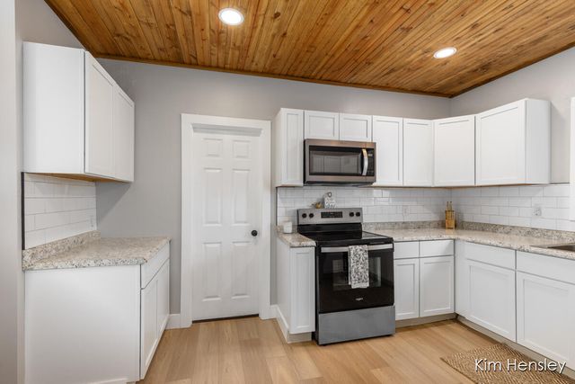 107 E Congress Street, Belding, MI 48809