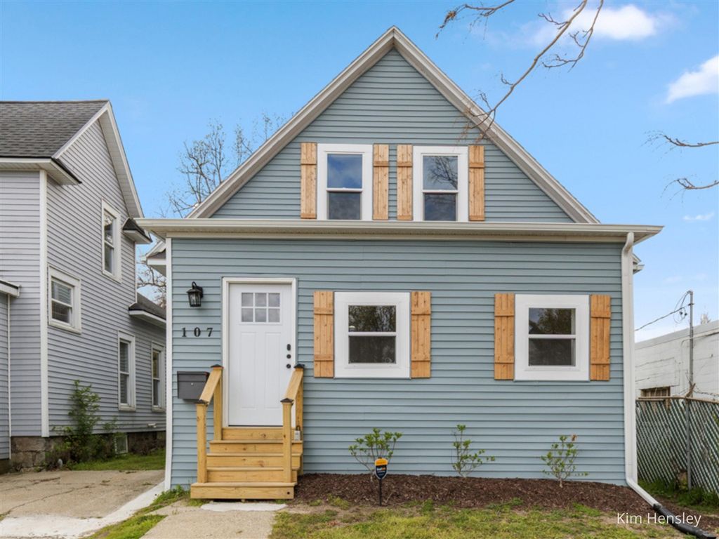 107 E Congress Street, Belding, MI 48809