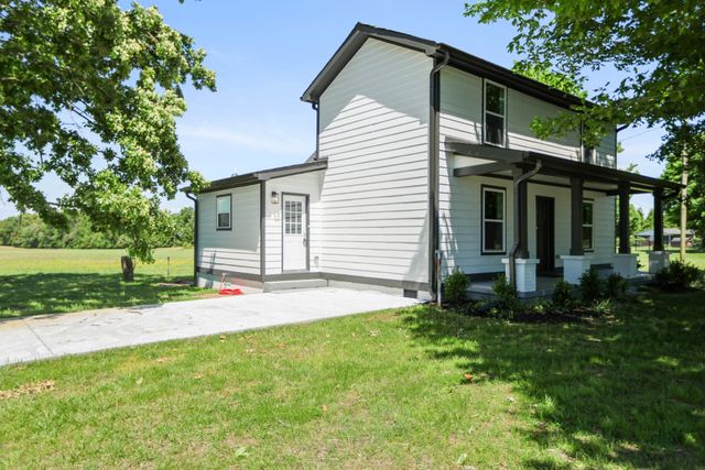 2465 Highway 52, E, Portland, TN 37148
