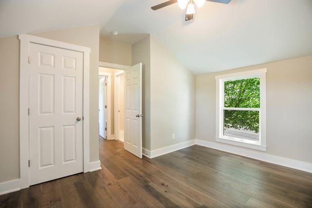 2465 Highway 52, E, Portland, TN 37148