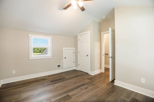 2465 Highway 52, E, Portland, TN 37148