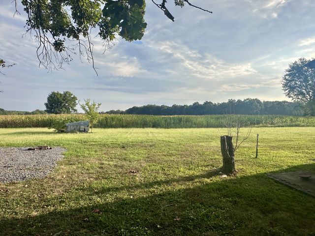 2465 Highway 52, E, Portland, TN 37148