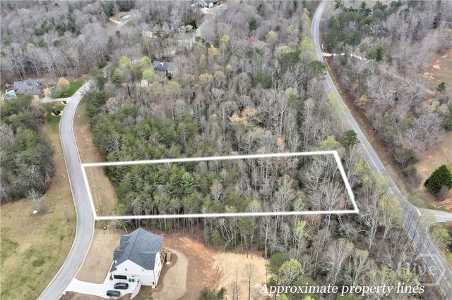 434 Beachwood Drive, Cornelia, GA 30535