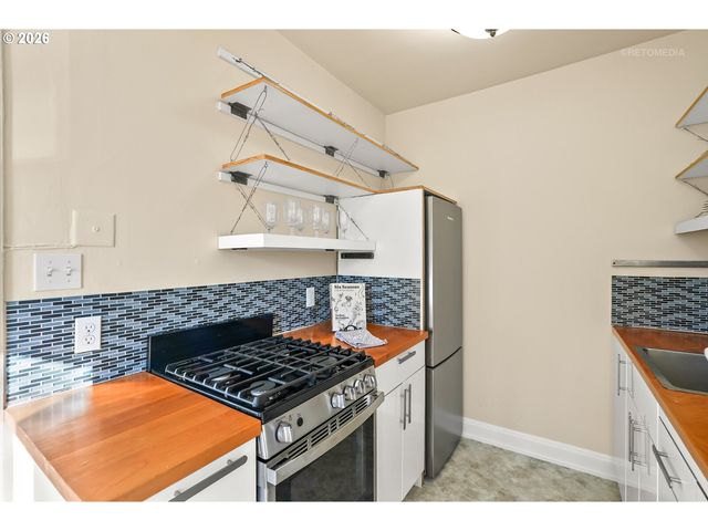 709 Sw 16TH Ave 308, Portland, OR 97205