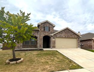 9748 Sparrow Hawk Lane, Fort Worth, TX 76108