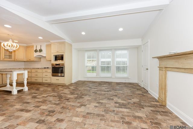 18428 Keystone Ave, Greenwell Springs, LA 70739
