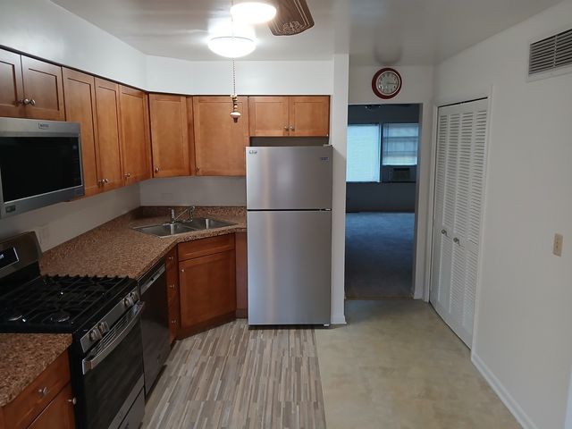 211 North Bothwell Street 1A, Palatine, IL 60067