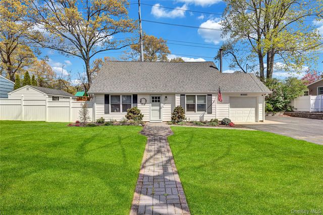 171 Prince Road, Rocky Point, NY 11778