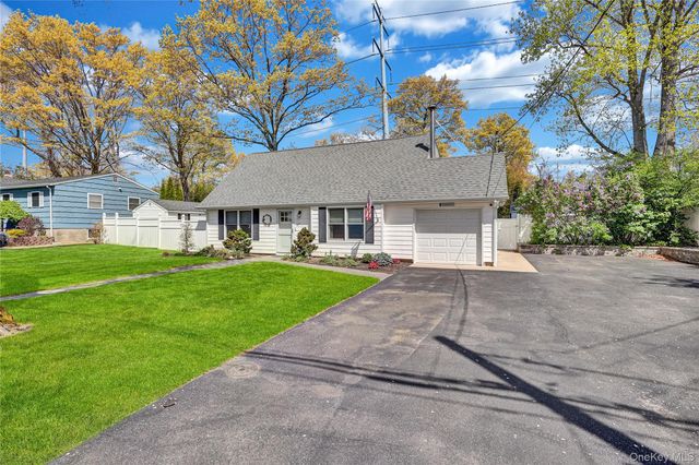 171 Prince Road, Rocky Point, NY 11778