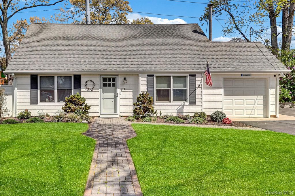 171 Prince Road, Rocky Point, NY 11778