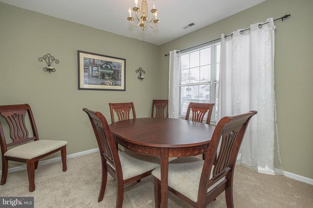 512 MEWS DR, Sellersville, PA 18960