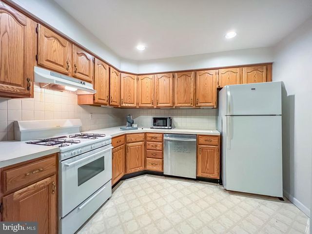 10843 ACADEMY RD, Philadelphia, PA 19154