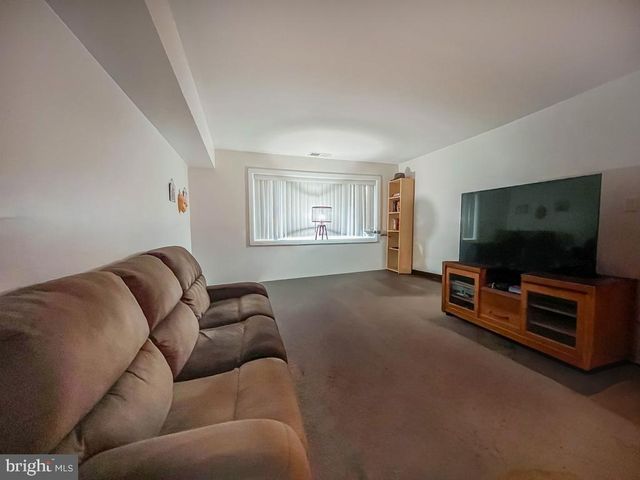 10843 ACADEMY RD, Philadelphia, PA 19154