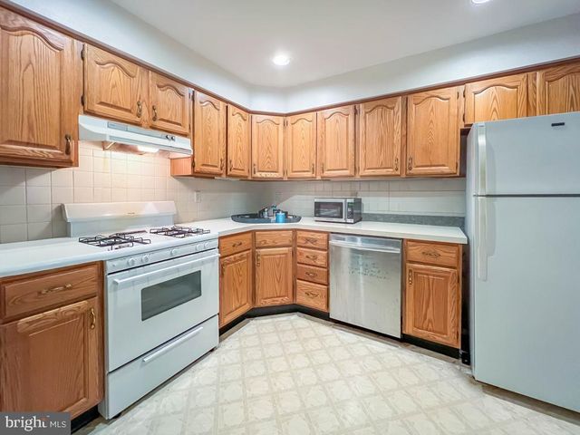 10843 ACADEMY RD, Philadelphia, PA 19154