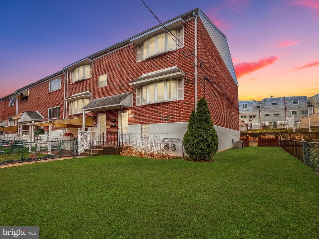 10843 ACADEMY RD, Philadelphia, PA 19154