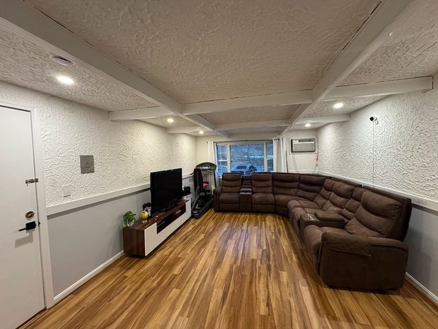 53 Swanson Ct 21c, Boxborough, MA 01719