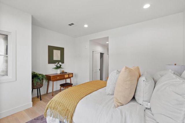 560 El Camino Real 201, San Carlos, CA 94070