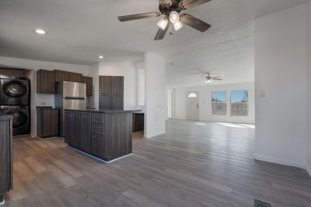 6 Thunderchief Lane, Edgewood, NM 87015