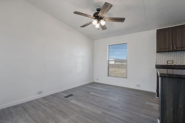6 Thunderchief Lane, Edgewood, NM 87015