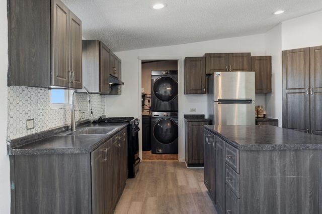 6 Thunderchief Lane, Edgewood, NM 87015