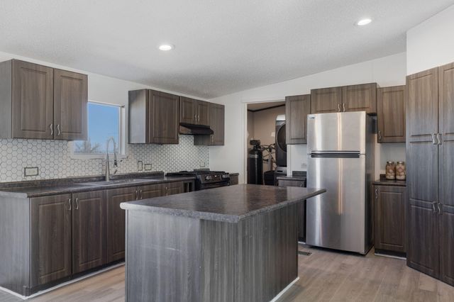 6 Thunderchief Lane, Edgewood, NM 87015