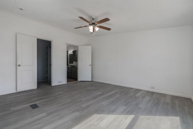 6 Thunderchief Lane, Edgewood, NM 87015