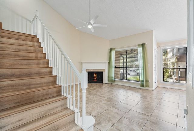 940 DOUGLAS AVENUE 158, Altamonte Springs, FL 32714