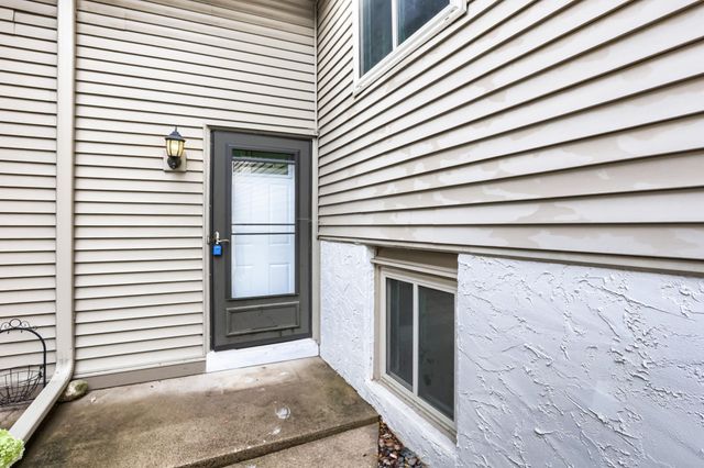 4205 Shirlee Lane N, Shoreview, MN 55126