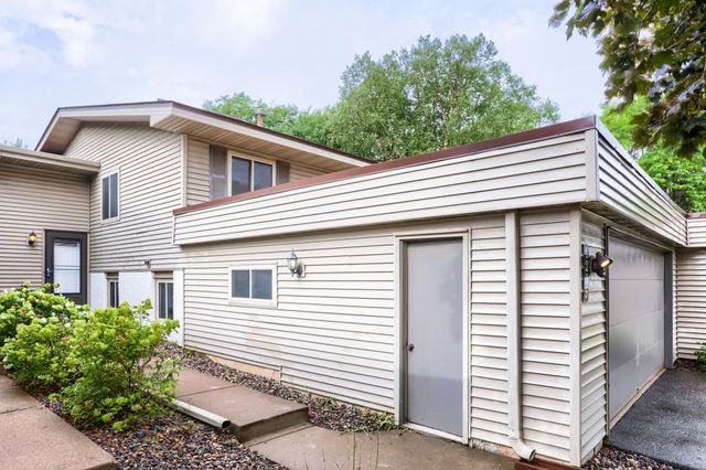4205 Shirlee Lane N, Shoreview, MN 55126