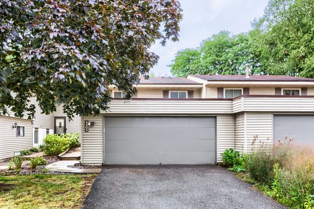 4205 Shirlee Lane N, Shoreview, MN 55126
