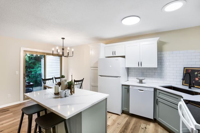 4205 Shirlee Lane N, Shoreview, MN 55126