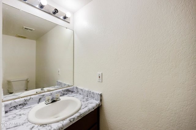 2837 E MARCONI Avenue, Phoenix, AZ 85032