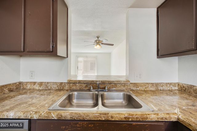 2837 E MARCONI Avenue, Phoenix, AZ 85032