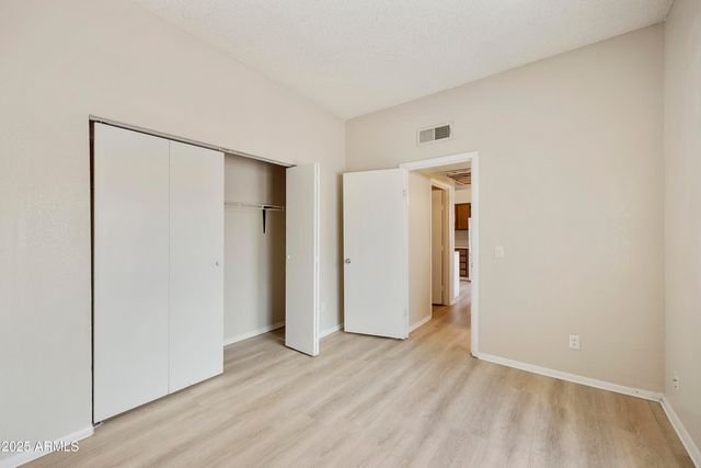 2837 E MARCONI Avenue, Phoenix, AZ 85032