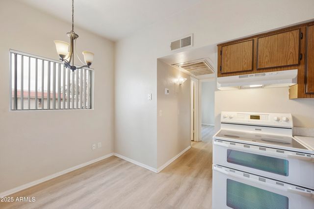 2837 E MARCONI Avenue, Phoenix, AZ 85032