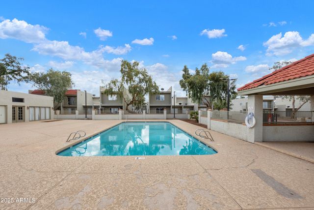 2837 E MARCONI Avenue, Phoenix, AZ 85032