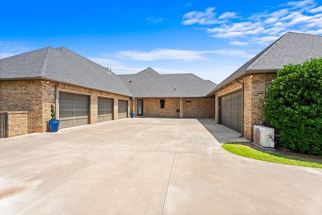 2567 Loblolly Lane, Edmond, OK 73012