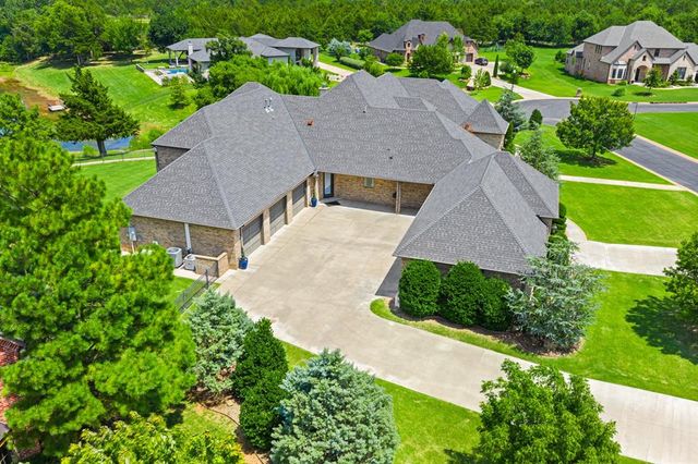 2567 Loblolly Lane, Edmond, OK 73012